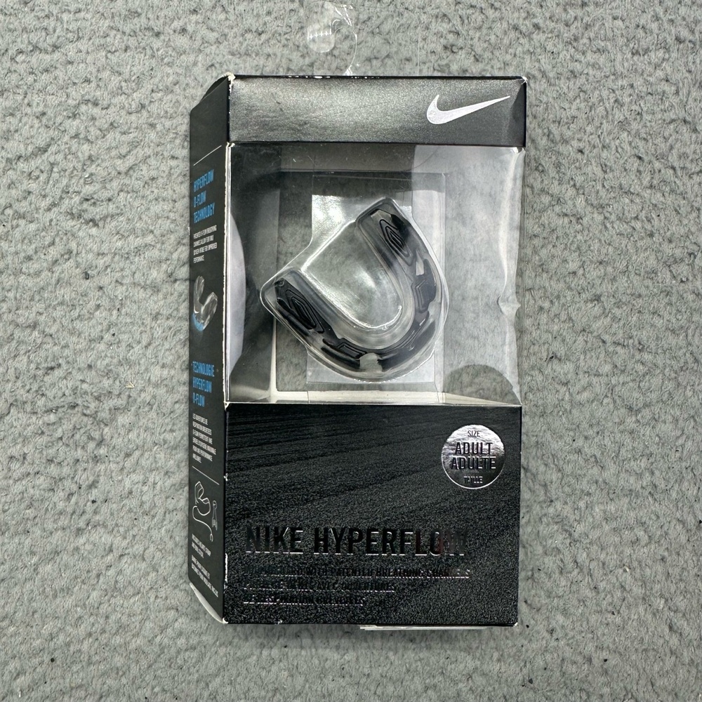 NIP Nike Hyperflow Black Adult Mouthguard Sports Mouthpiece Tooth Protector‎